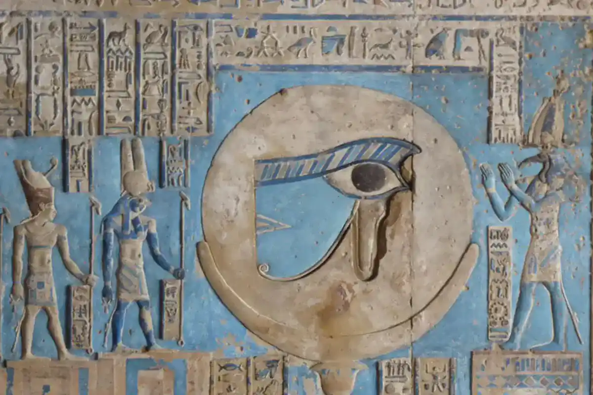 Visite privée des temples de Dendérah et d'Abydos au départ de Louxor