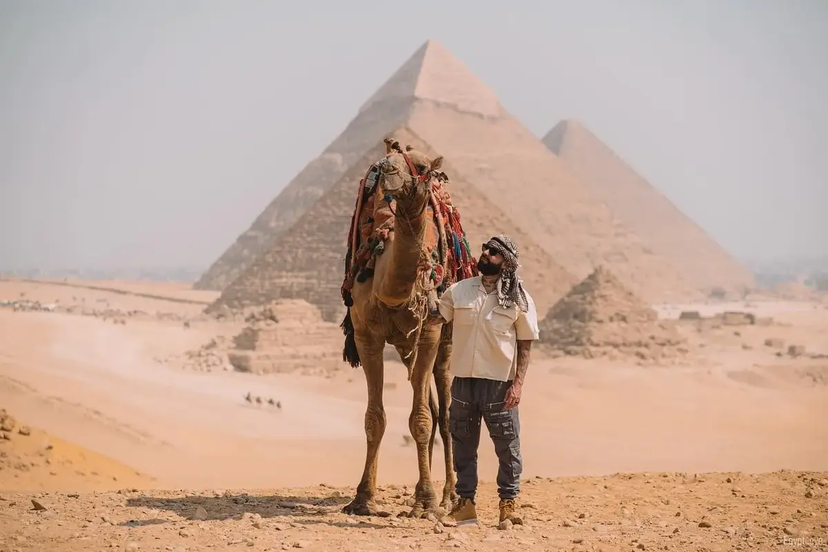 Sharm El Sheikh: Giza Pyramids & Egyptian Museum by Air