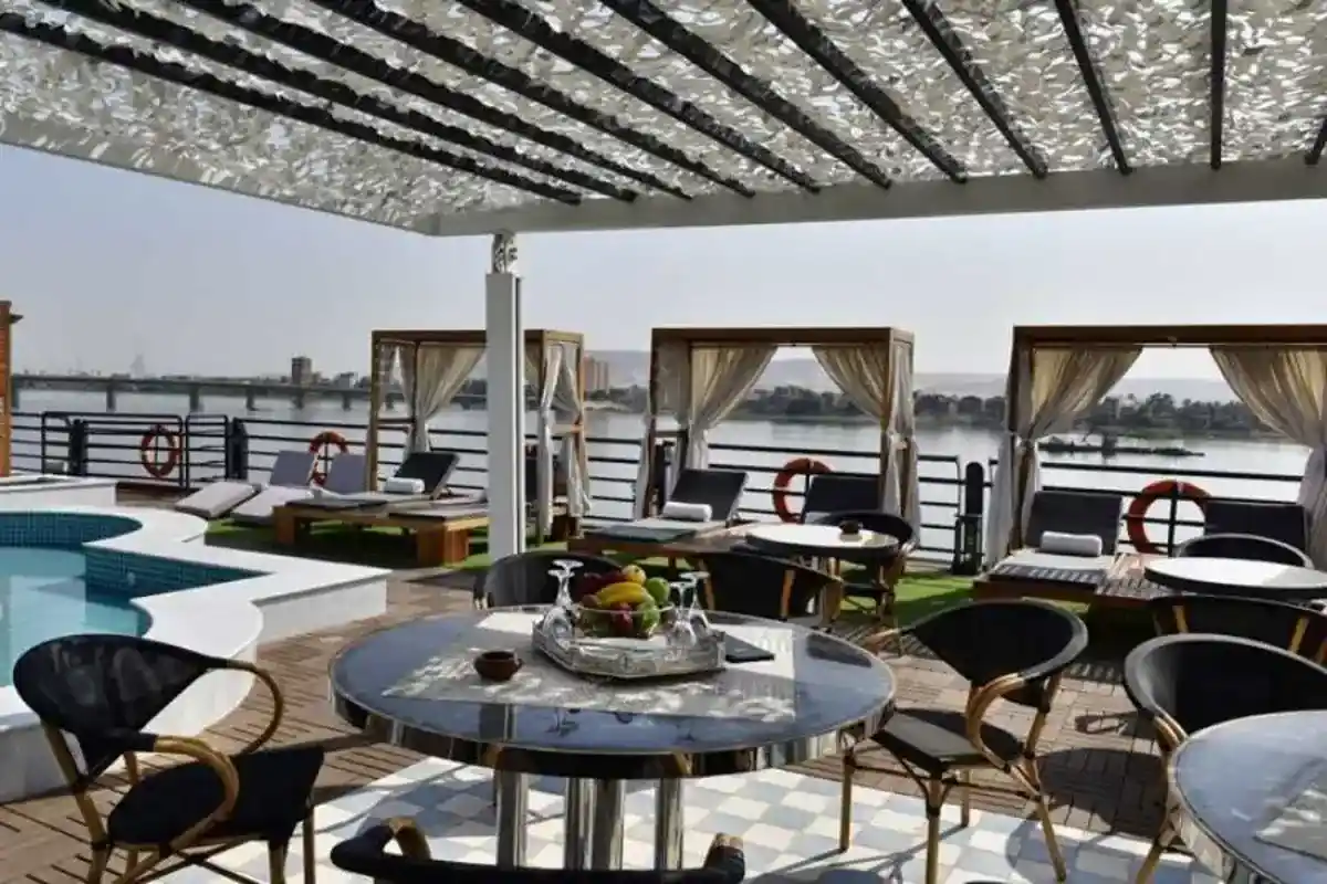 Private: 5-Days Luxury Nile Cruise Luxor To Aswan with sightseeing