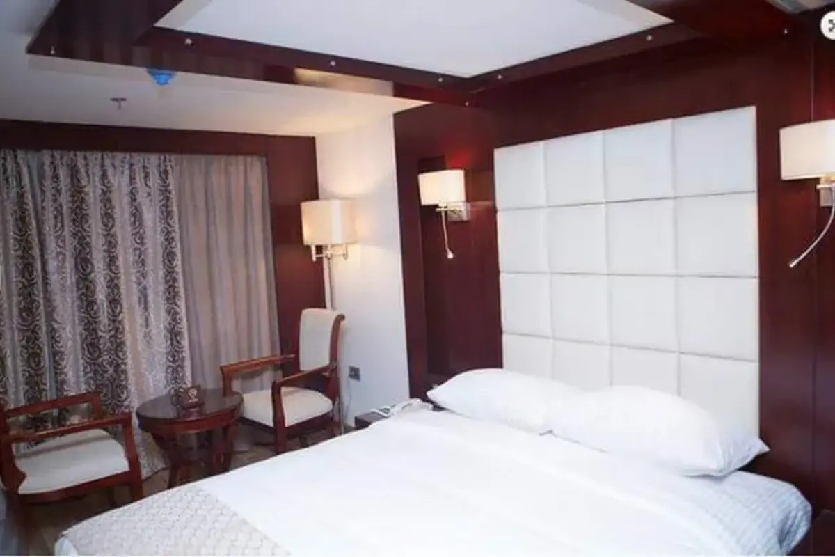 From Aswan: 4-Days 5-Star Nile Cruise with Guided Tours