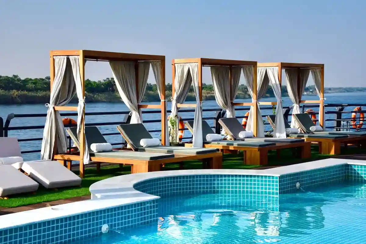 Croisière privée de luxe de 5 jours sur le Nil, de Louxor à Assouan, avec visites touristiques.