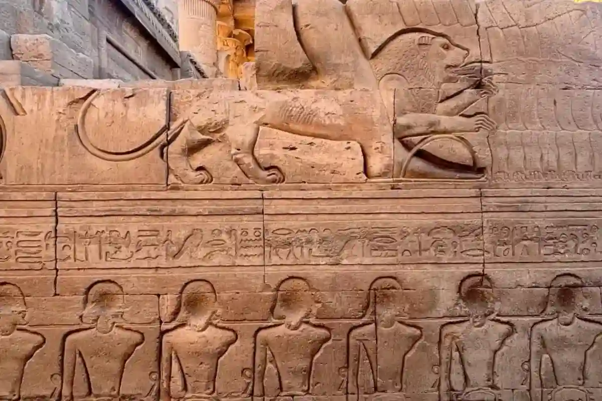 Privater Tagesausflug zu den Tempeln von Edfu und Kom Ombo ab Luxor